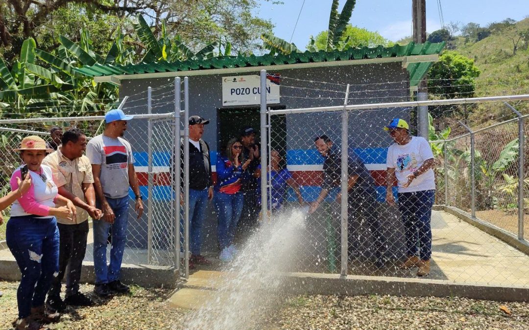Entregan pozo de agua a familias de Cuin en Santa Lucía  (+1×10 del Buen Gobierno)