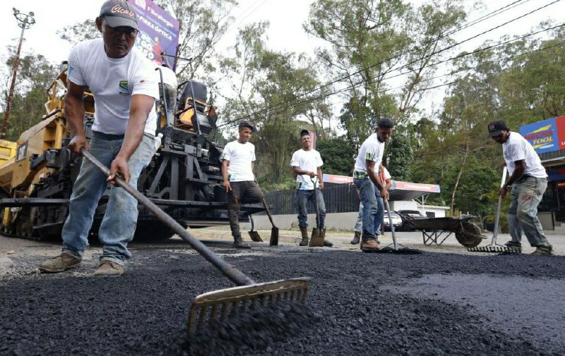 Realizan mantenimiento integral en corredor vial de Pitahaya