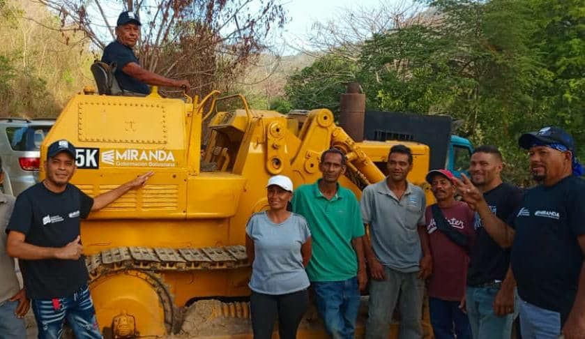 Mejoran vías agrícolas en Los Guayabitos