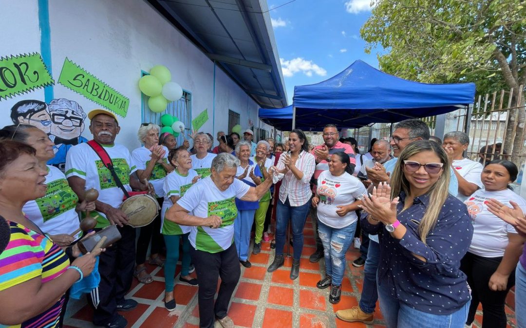 Abuelos de Paz Castillo cuentan con centro de atención jurídica