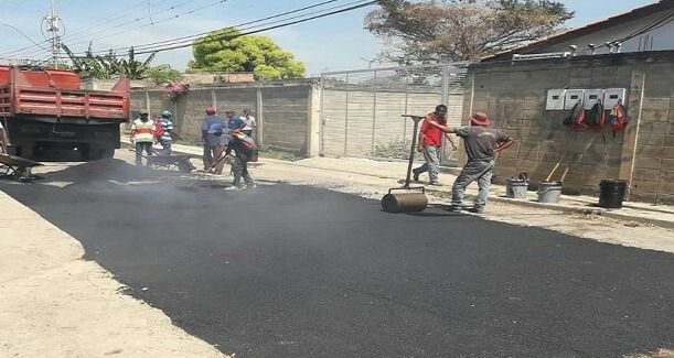 Recuperan 21 kilómetros de vialidad agrícola en Santa Lucía