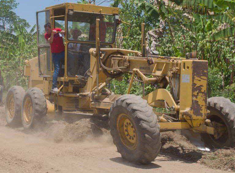 Reacondicionan vía agrícola en Agua Clara del municipio Andrés Bello (+censo)
