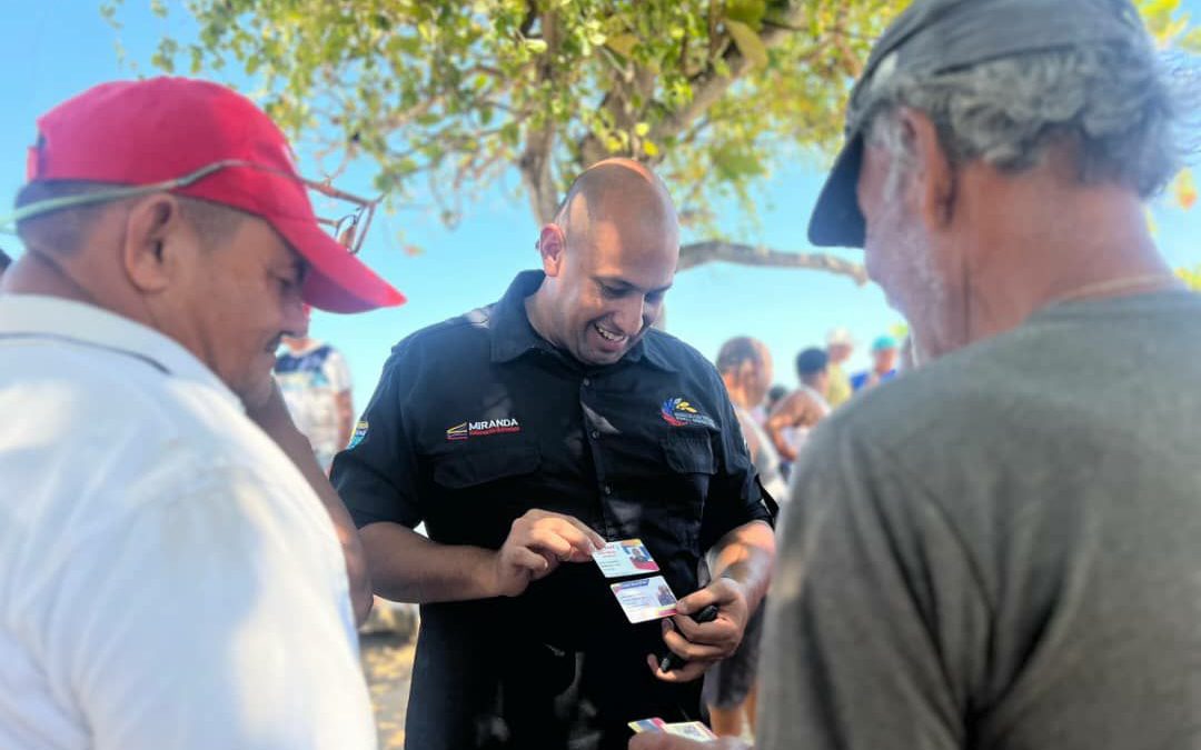 Asistencia integral llevan a más de 400 pescadores de Tacarigua de la Laguna