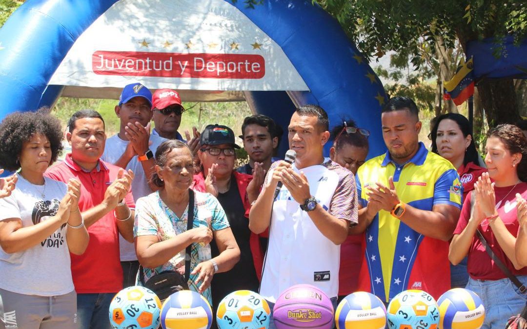 Llevan jornada de atención integral a familias de Castillejo