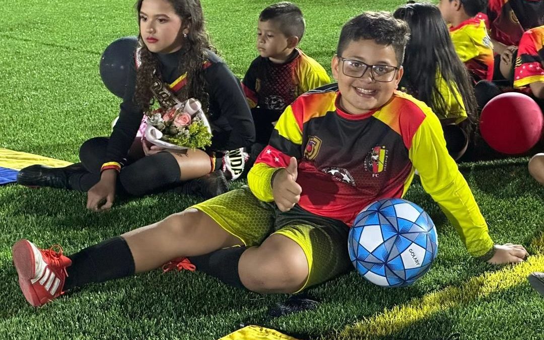 Entregan renovado estadio de fútbol Siervo de Jesús Granados en Charallave
