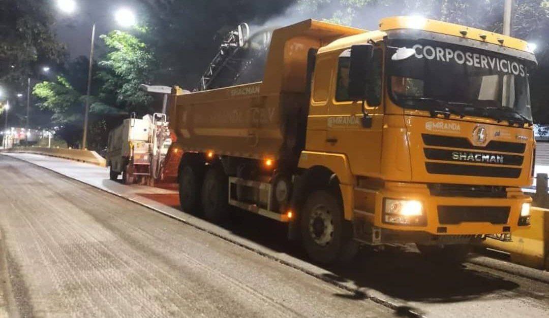 Ejecutan plan de asfaltado en kilómetro 13 de la Panamericana