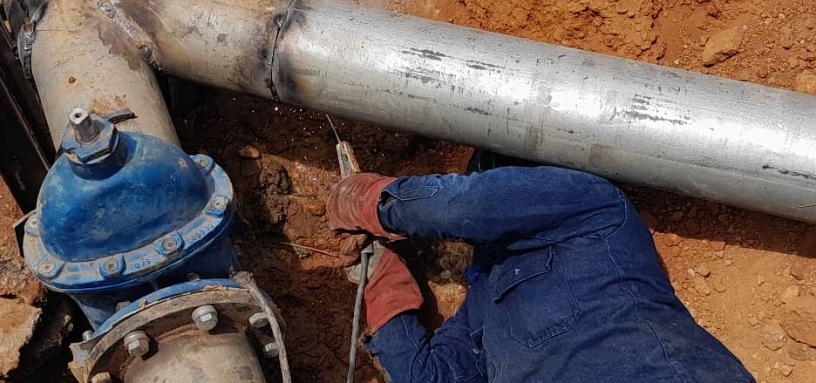 Renuevan tubería de agua potable en Los Pomelos de El Hatillo