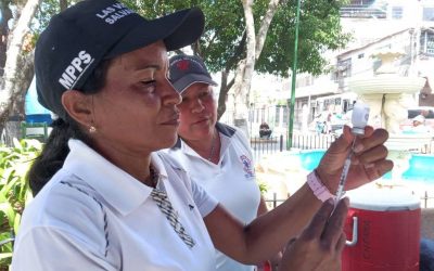 Inicia jornada de Vacunación de las Américas en plaza Bolívar de Santa Lucía