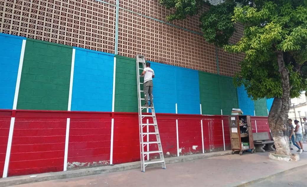 Realizan trabajos de rehabilitación en cancha Mary Rodríguez de Paz Castillo