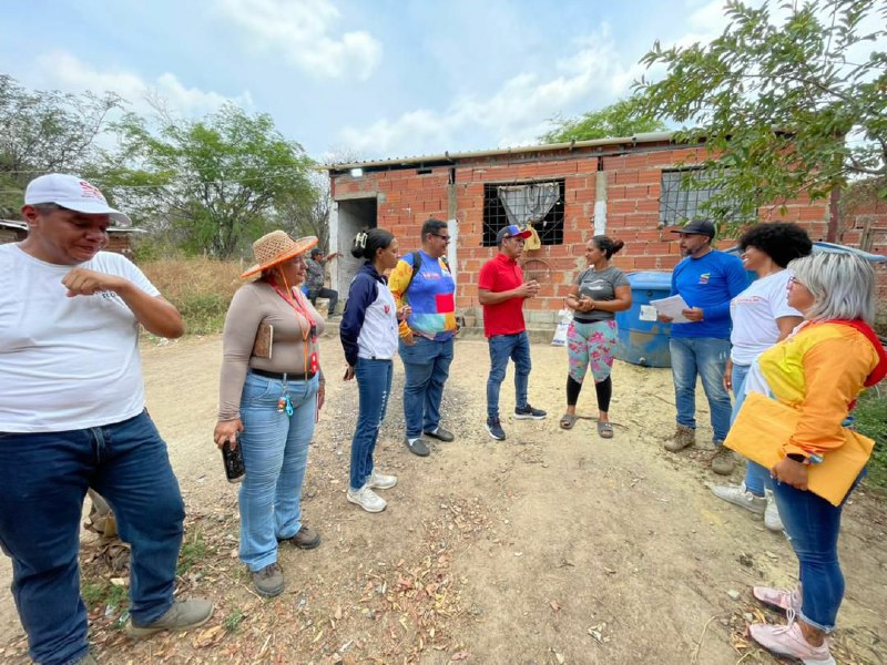 Despliegan atención casa x casa en comunidad de Plaza