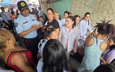 Despliegue social realizan en Los Teques para atender a familias de La Cañada