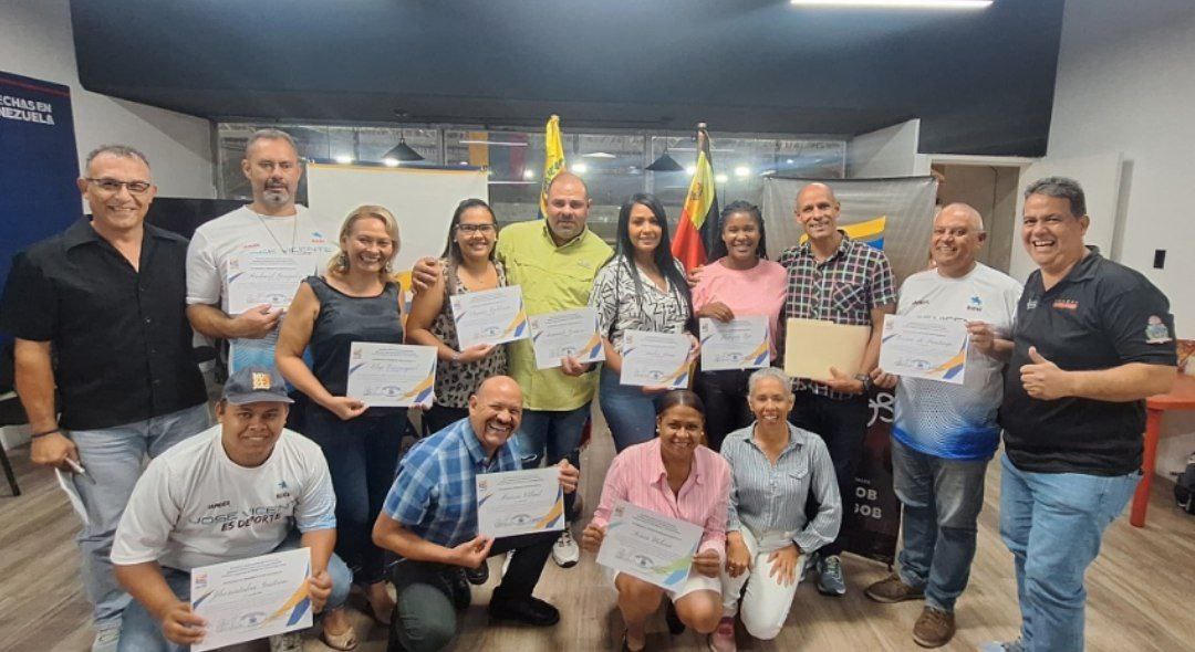 Gradúan a nuevos promotores de actividad física comunitaria en Miranda