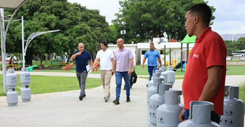 600 cilindros de gas llegan a Guaicaipuro por Consulta Popular Nacional