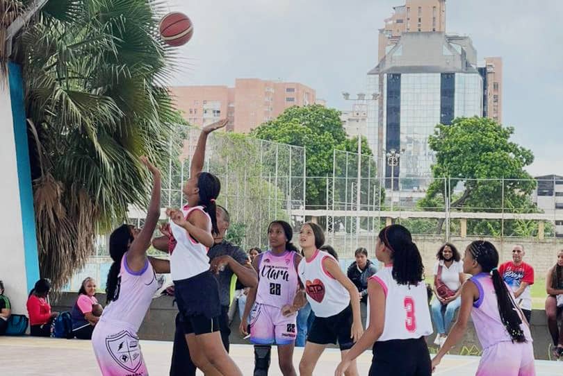 Baloncesto de Tomás Lander triunfó en Juegos Deportivos Estudiantiles Miranda 2024