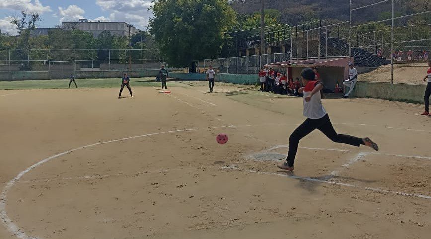 Plaza ganó el oro en kikimbol juvenil de juegos estudiantiles