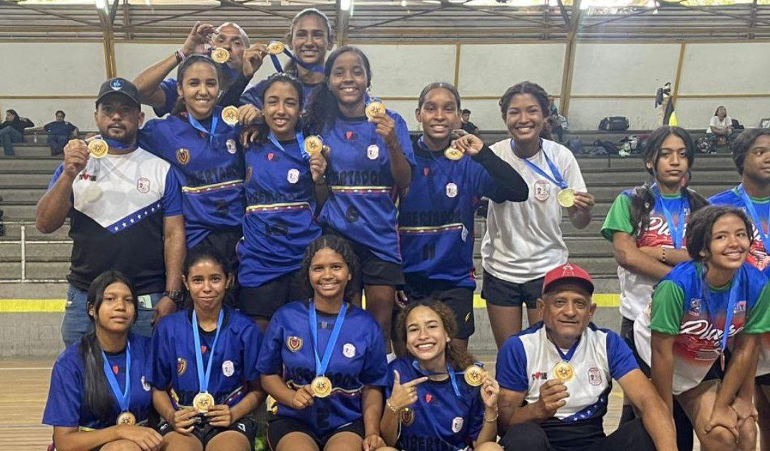 Simón Bolívar triunfó en fútbol sala de juegos estudiantiles