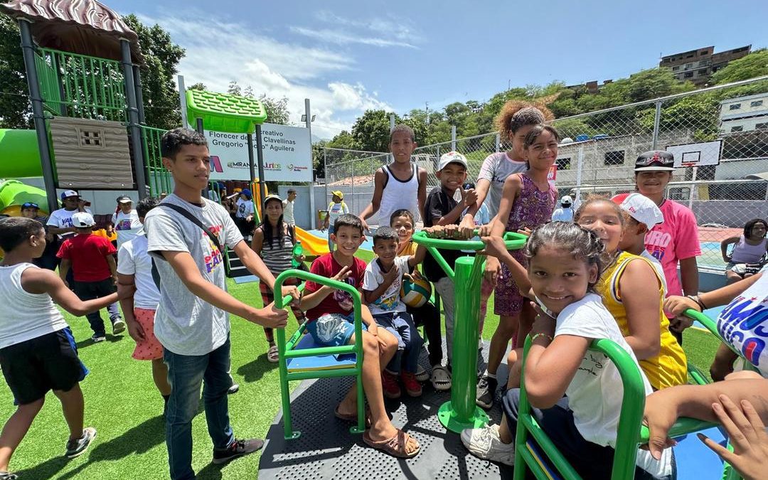 Las Clavellinas estrena  parque recreacional y TransMiranda