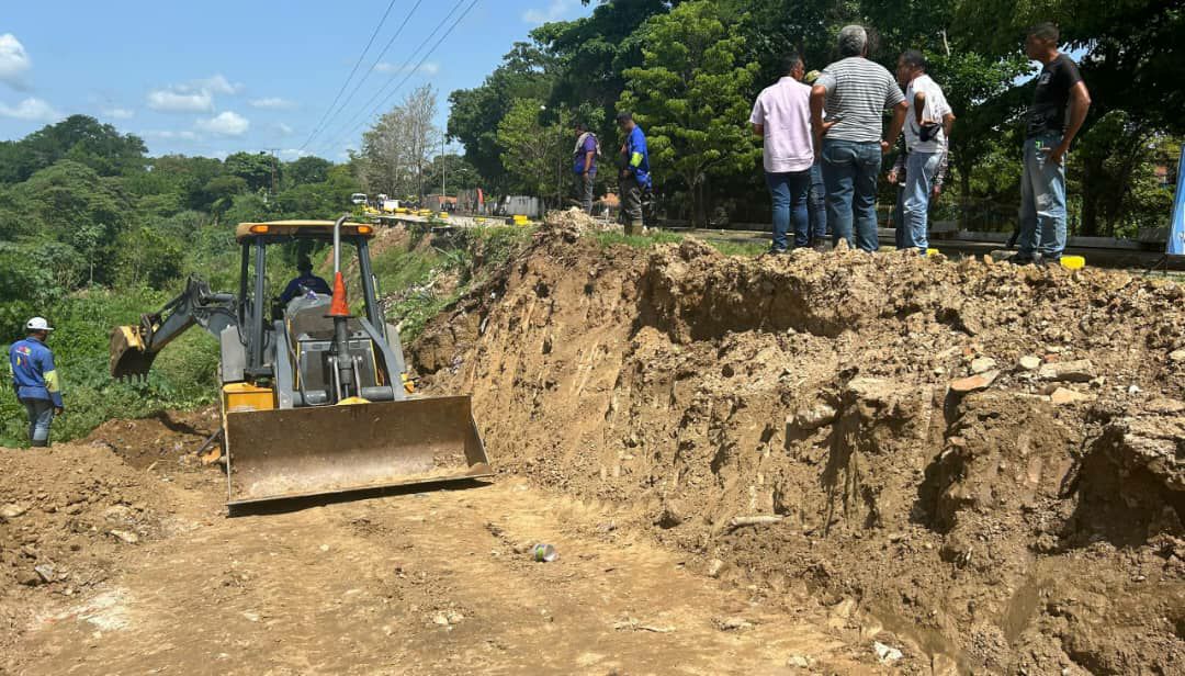 Inicia rehabilitación de falla de borde en La Variante