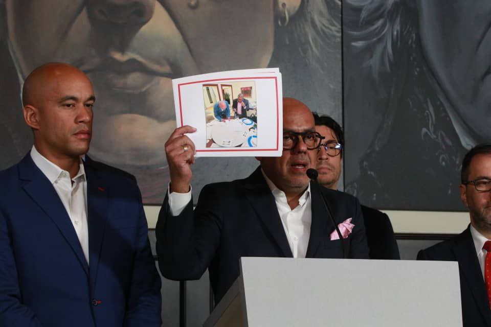 Venezuela acuerda con EEUU trabajo en conjunto y mejores relaciones