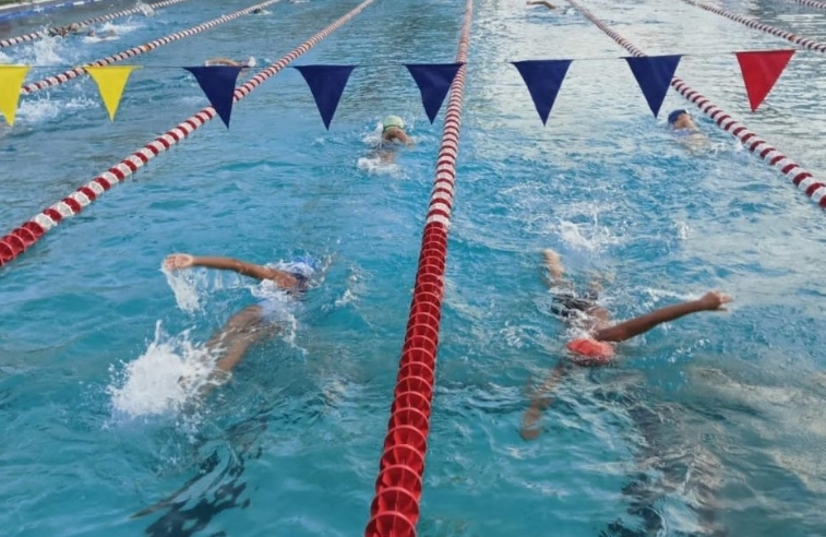 Todo listo para Campamento de Natación en Parque Miranda