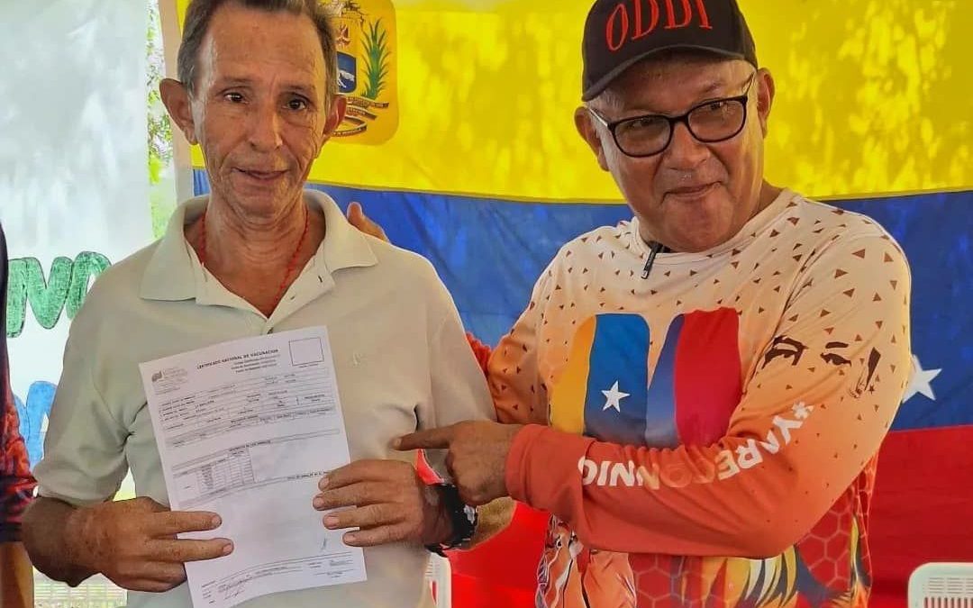 Cartas agrarias y registros entregan a productores de Valles del Tuy