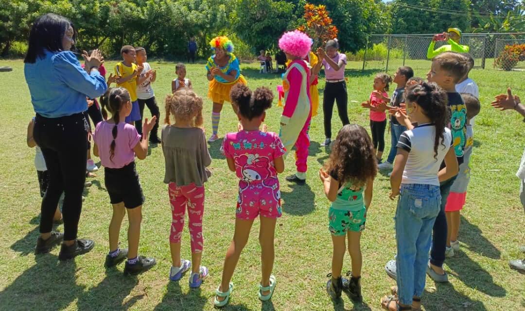 Recreación llega a  Buroz con plan vacacional comunitario