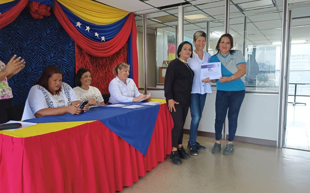 Colegios de Miranda reciben premio por la calidad educativa 2024