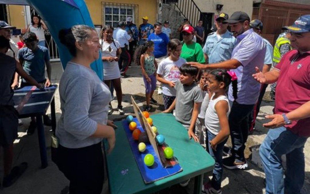 Atienden a familias de Caucagüita con jornada integral