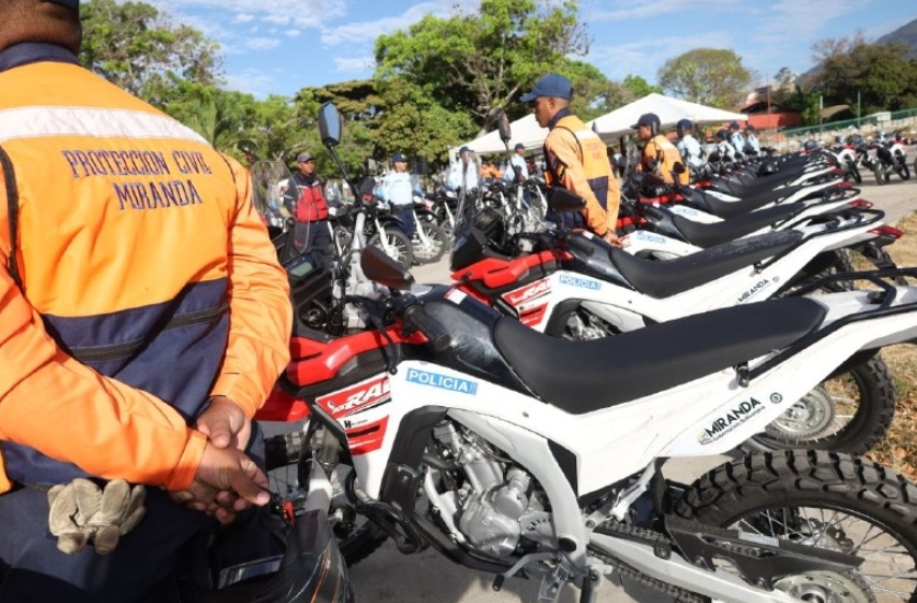 Protección Civil y Bomberos de Miranda vigilan comportamiento de lluvias en Miranda