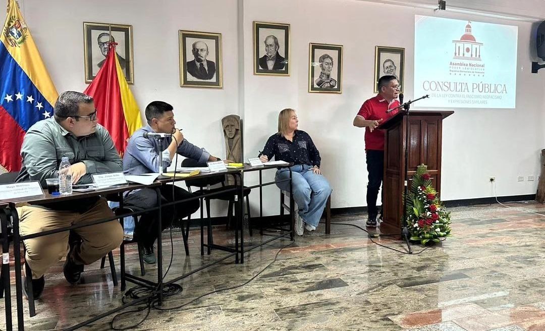 Zamora se suma al debate por la ley contra el fascismo