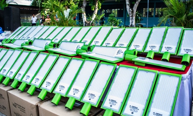 Terminal de pasajeros de Dos Lagunas estrena luminarias