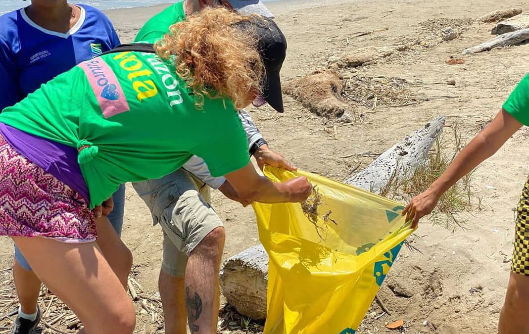 Jornada de saneamiento en playas barloventeñas recolectó más de cinco toneladas de desechos