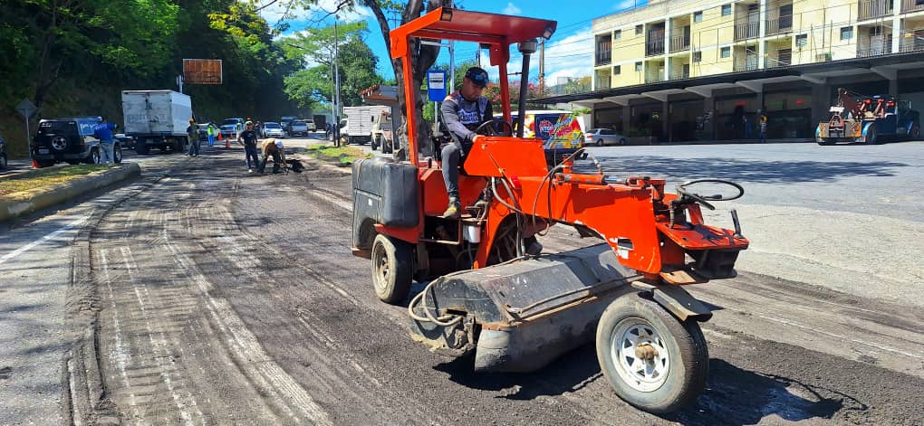 Inician mejoras en corredores viales Charallave-Cúa y Pitahaya