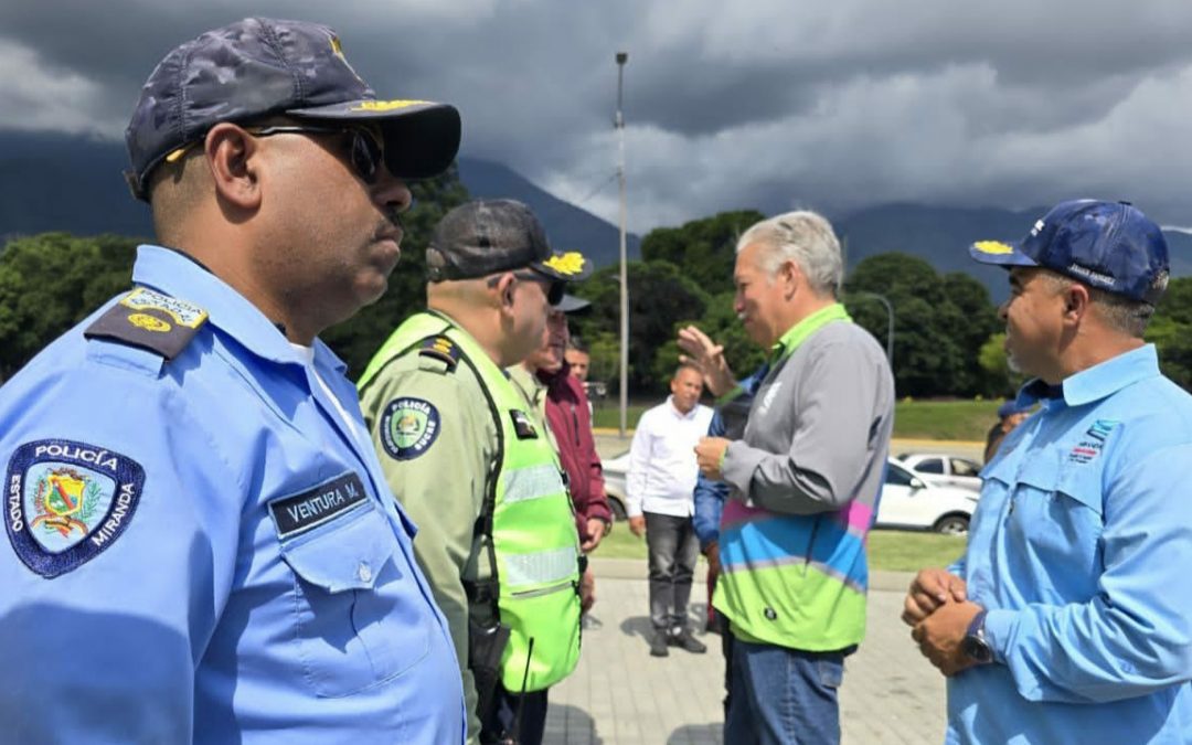 Entregan más de 40 motos a cuerpos de seguridad de Miranda