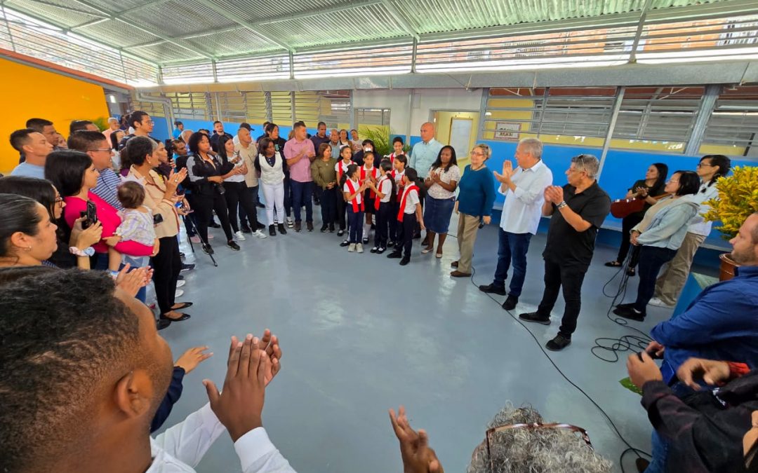 Gobierno Bolivariano rehabilitó escuela Adolfo Navas Coronado en Miranda
