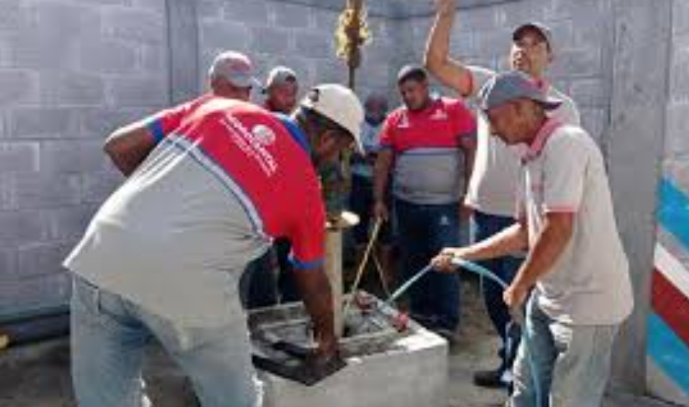 Más de 77 mil familias favorecidas con reparación de tuberías en Altos Mirandinos