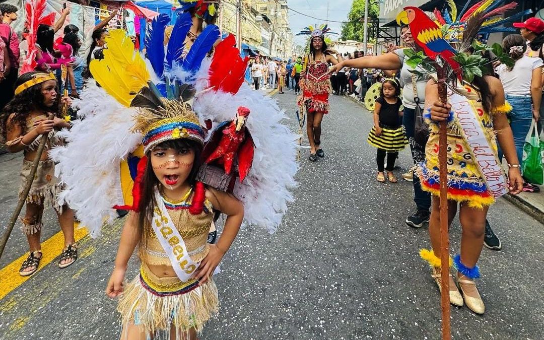 Color y conciencia ambiental en los Carnavales Turísticos y Ecológicos de Independencia