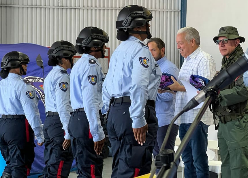 Activan primera Brigada Motorizada Femenina de la Policía de Miranda