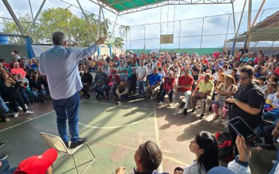Entregan dotación a comunas de Guaremal en Los Teques