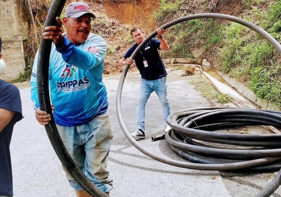 Mejoran sistemas de distribución de agua potable en Altos Mirandinos