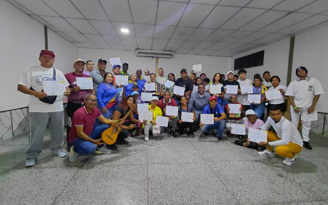 Líderes comunitarios de Independencia se formaron como voceros deportivos comunales