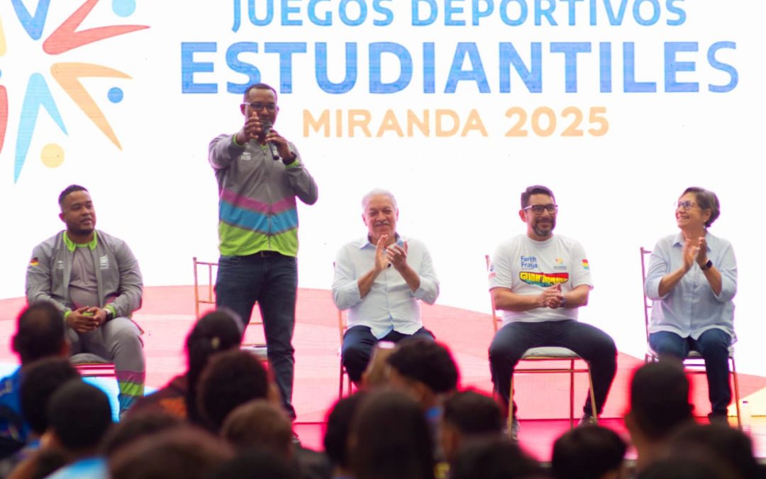 Gobierno regional premió a instituciones educativas ganadoras en los juegos estudiantiles