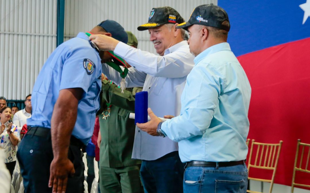 700 funcionarios de la Policía de Miranda recibieron ascensos y distinciones por su día