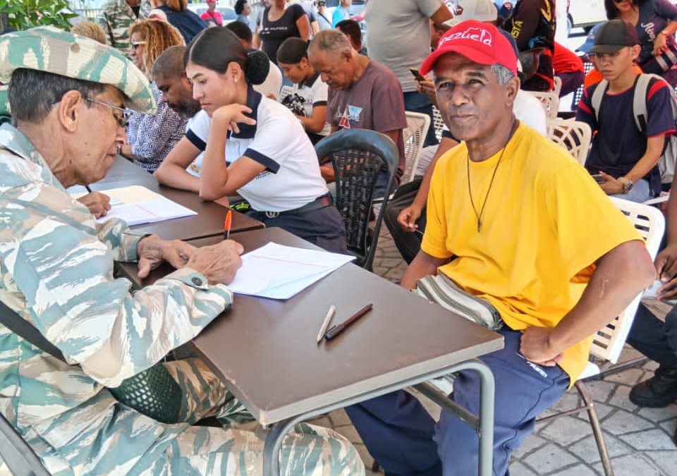 Cultores de Miranda se alistan en la milicia bolivariana para reforzar la defensa de la Patria