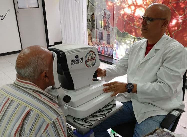 Trabajadores de Vivienda Miranda fueron atendidos en jornada médica integral