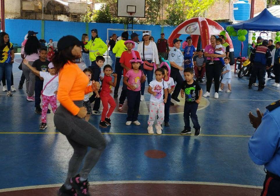 Policía de Miranda atiende a más de 300 personas con jornadas de atención social en Petare y San Pedro de Los Altos
