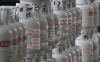Familias de Santa Cruz del Este estrenan cilindros de gas doméstico