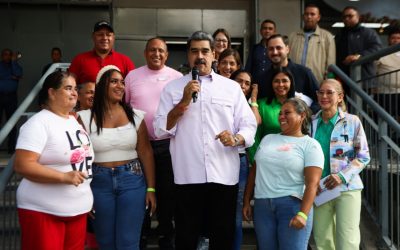 Presidente Maduro decretó domingo 19 y lunes 20 como días no laborales por  júbilo nacional