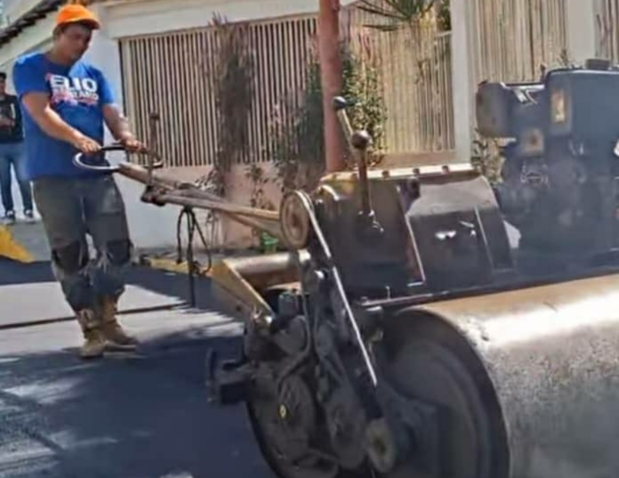 Rehabilitan principales calles de San Francisco de Yare con Plan de Asfaltado