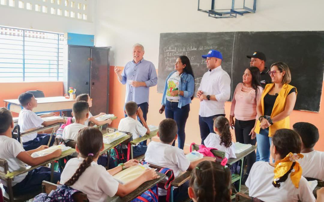 Miranda entrega rehabilitada UEE Cartanal I con sala digital de última generación